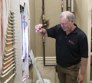 Inspection expert conducting home improvement & repair